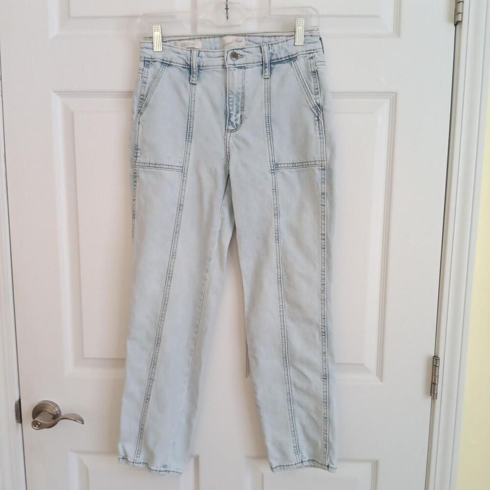 Universal Thread light wash high-rise slim straight jeans size 2/26R